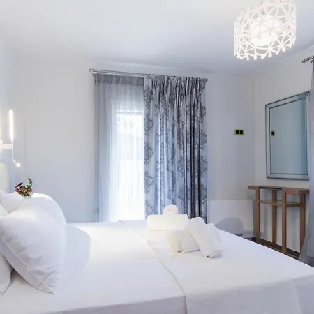 Ilianas R&f Luxury * Perama (Corfu)